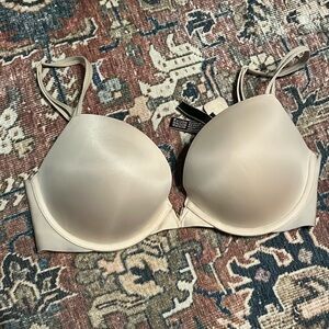 Victoria’s Secret Nude Push-up Bra